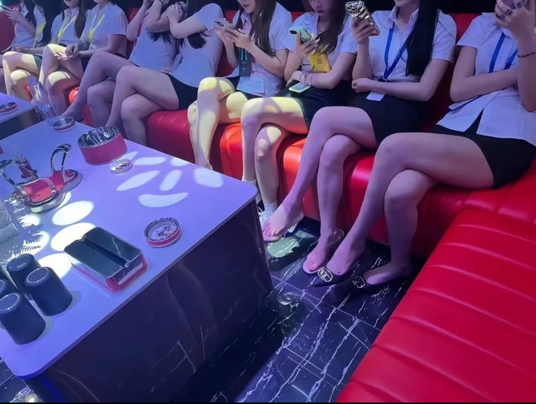 酒店公關、氣質領檯、桌服公主、KTV聊天妹妹｜現領職缺｜工作內容Dcard完整解析